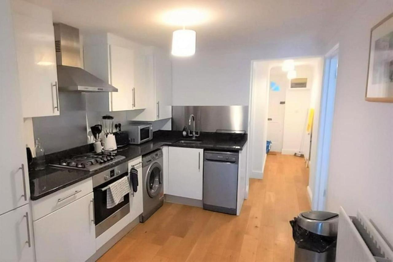 2 Bedroom Victorian Garden Flat London Eksteriør billede